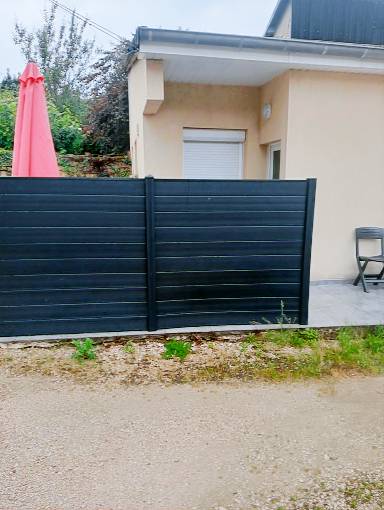 Maison avec terrasse et barbecue