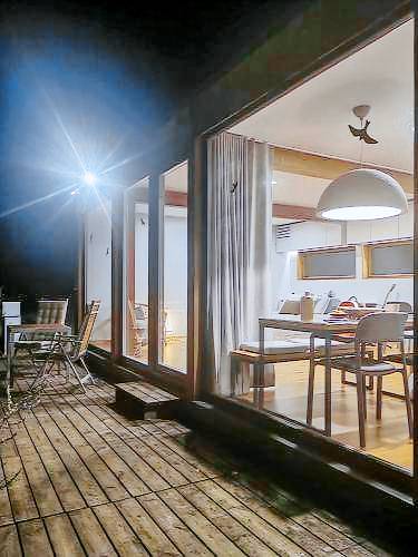 House Burokaraistis