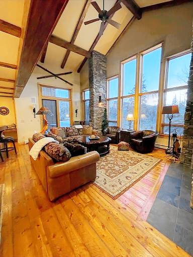 251 m² House