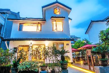 Handshake Hostel