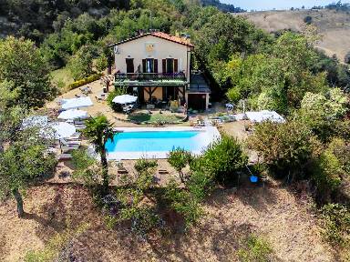 PIZZICALALUNA AGRITURISMO OLISTICO: Appartamento Melograno