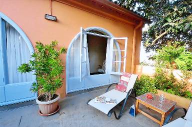 100 m² House