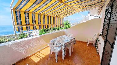 Casa con terrazza, internet veloce e giardino | Vista sul mare