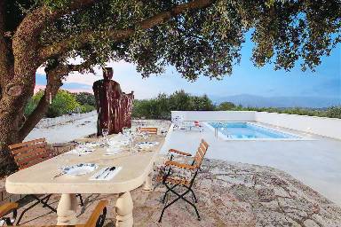 Abgelegene Villa Dubrava, privater Pool und Olivenhain umgeben die Villa, Brac Island
