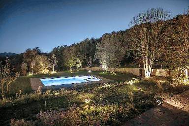 Casa con terraza, piscina y jardín | Vistas al jardín