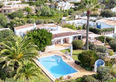 Magnifica villa totalmente attrezzata con griglia, terrazza e giardino