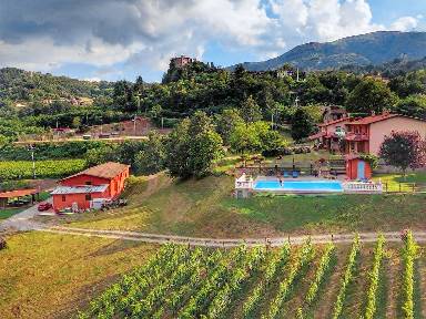 Camera privata con griglia e piscina | Vista sulla montagna