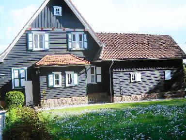 90 m² House