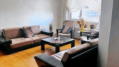 245 m² Apartment