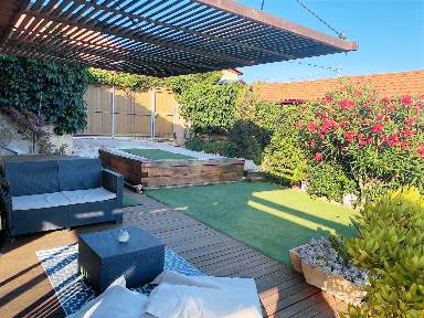 Charmant chalet avec piscine et barbecue