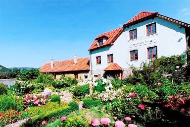 50 m² Accommodation