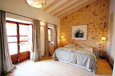 270 m² House