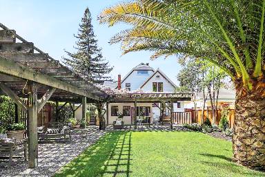 288 m² House