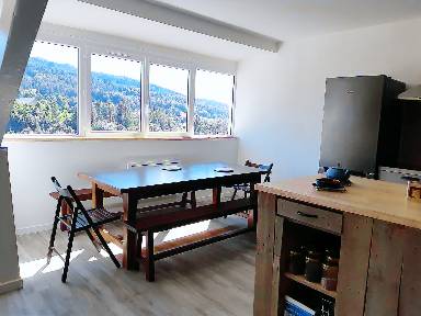 Agréable appartement adapté aux familles | Vue montagne | À côté du ski