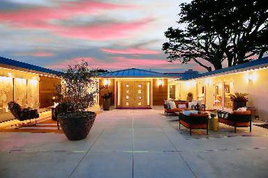 242 m² House