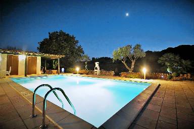 Nice villa with BBQ, terrace & private pool | City view