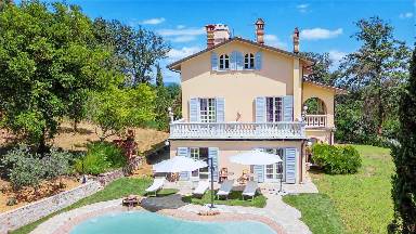 Villa 300 m²