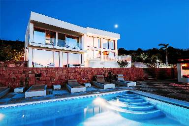 260 m² Villa