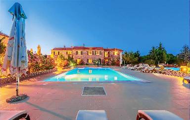 House with pool & terrace | Nature view