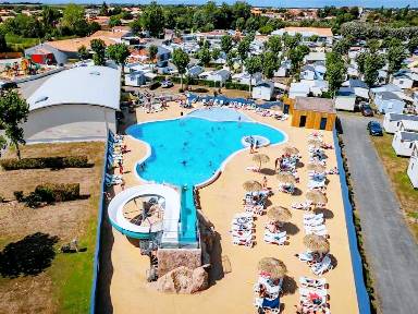 Mobil-home convivial et familial avec piscine chauffée et terrasse