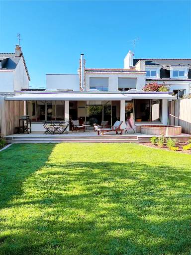 Maison de vacances avec jacuzzi, piscine privée et terrasse | Vue ville