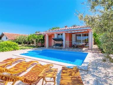 Ferienhaus mit Grill, Terrasse und Pool für 6 Gäste mit Hund in Ližnjan, Istrien