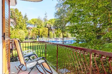 Tolles Apartment mit Garten und Pool | Neben dem Strand