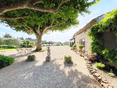 Cottage adapté aux familles avec piscine, terrasse et jardin | Parfait pour le travail à distance