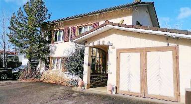 200 m² House