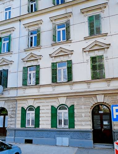 Apartma Pekre