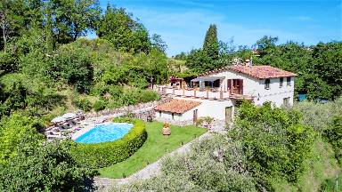 Voll ausgestattete Villa mit Whirlpool, Garten und privatem Pool | Hunde erlaubt