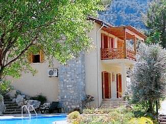 House Üzümlü