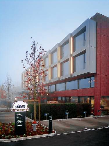 Autohalle Hotel