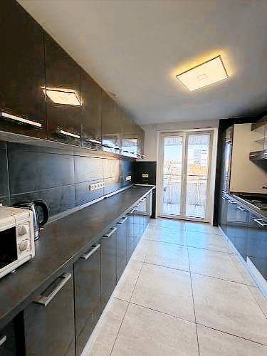 Zentrales Privatimmer - moderne Kuche & Balkon — photo 5