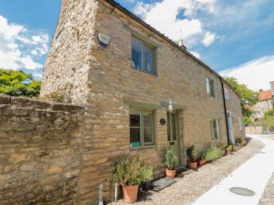 Cottage Pickering