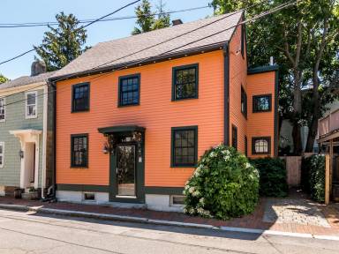 Airbnb  Newburyport