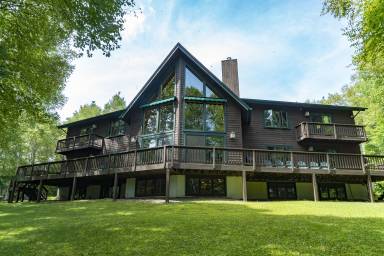 House Lake Placid