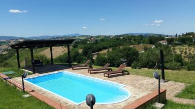 Farmhouse Loro Piceno