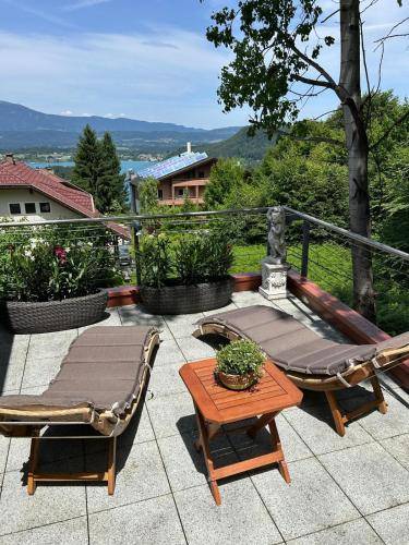 Rental apartment with terrace & yard — photo 2
