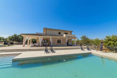 350 m² Villa