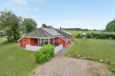 Ferienhaus mit Grill, Whirlpool und Terrasse