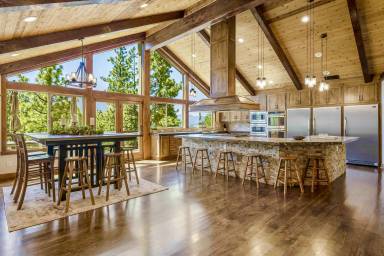Villa  Zephyr Cove-Round Hill Village