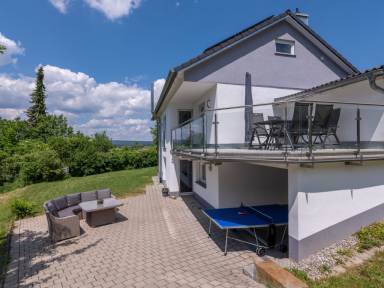 Ferienhaus in ruhiger Lage am Hang für 9 Gäste mit Hund in Dittishausen im Schwarzwald