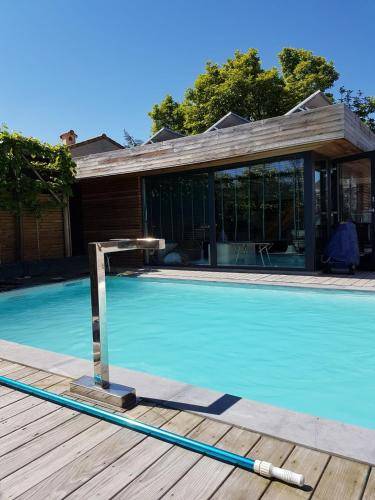 room Tomorrowland with pool