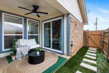 House Pet-friendly West Arlington