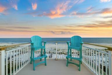 Holiday home with BBQ