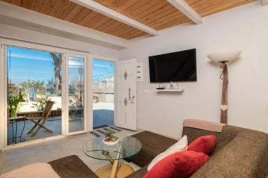 Cottage  Alikanas