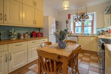 Cottage Lindale