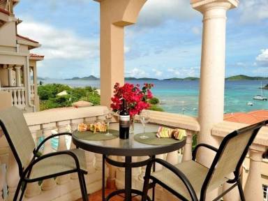 Condo  Cruz Bay