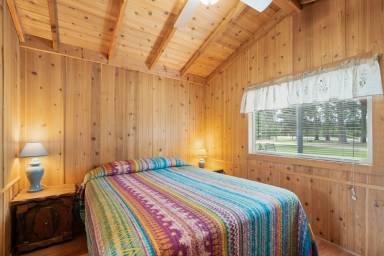 Cabin Balcony/Patio Fort Klamath